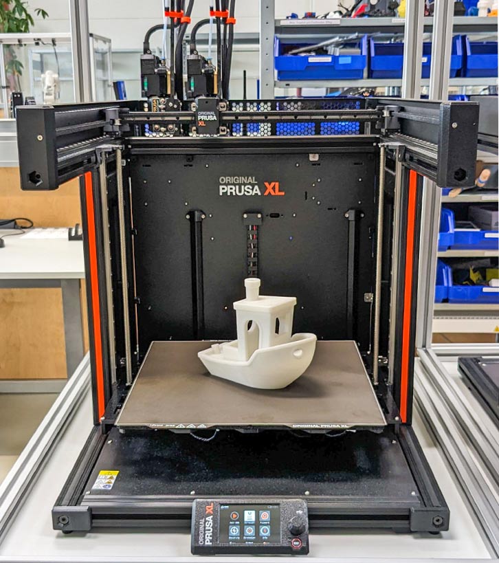 3D-Drucker Prusa XL im Innovation Lab FHWN